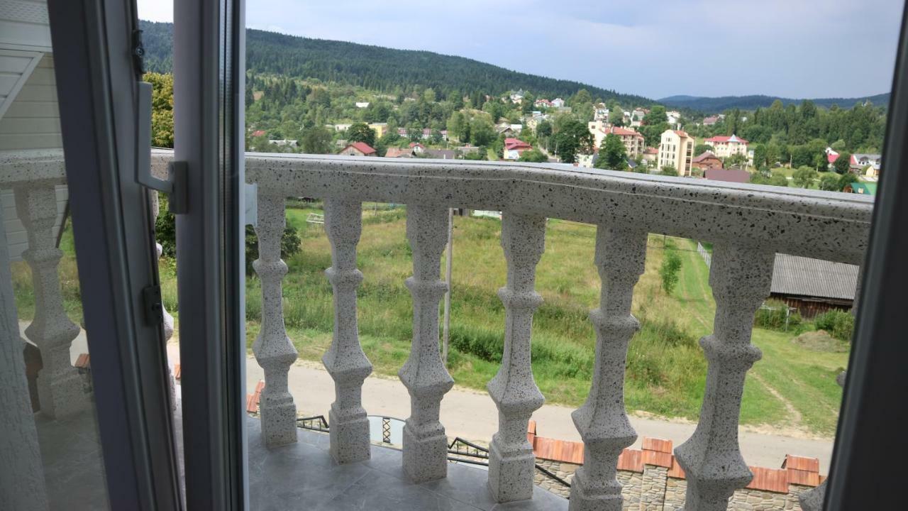 Вілла Milaro Skhidnytsia エクステリア 写真