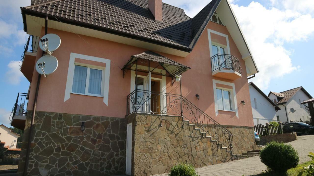 Вілла Milaro Skhidnytsia エクステリア 写真
